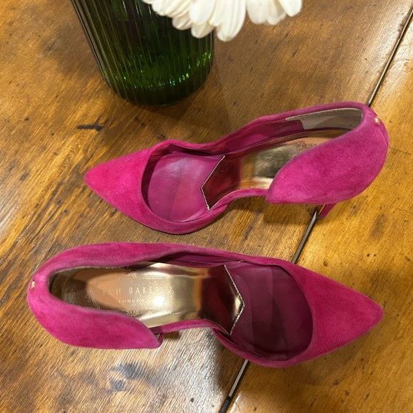 Ted Baker fuchsia pink d’Orsay style suede 4”heels size 10 - Picture 3 of 5